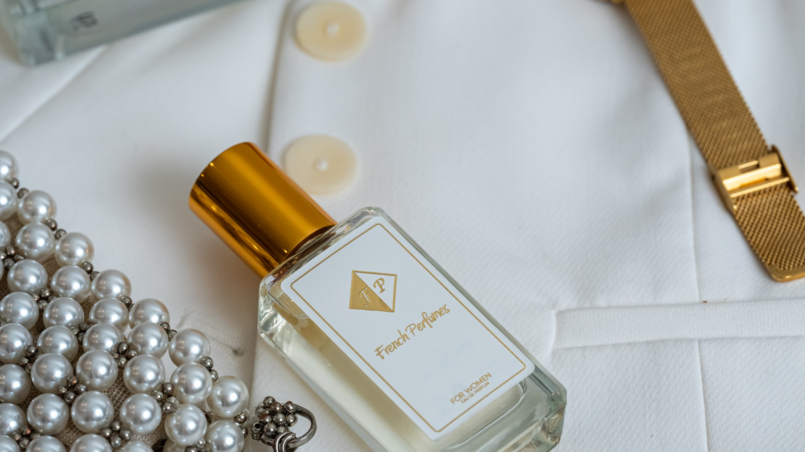 Minimalistické vůně – jemná elegance v každodenním provedení